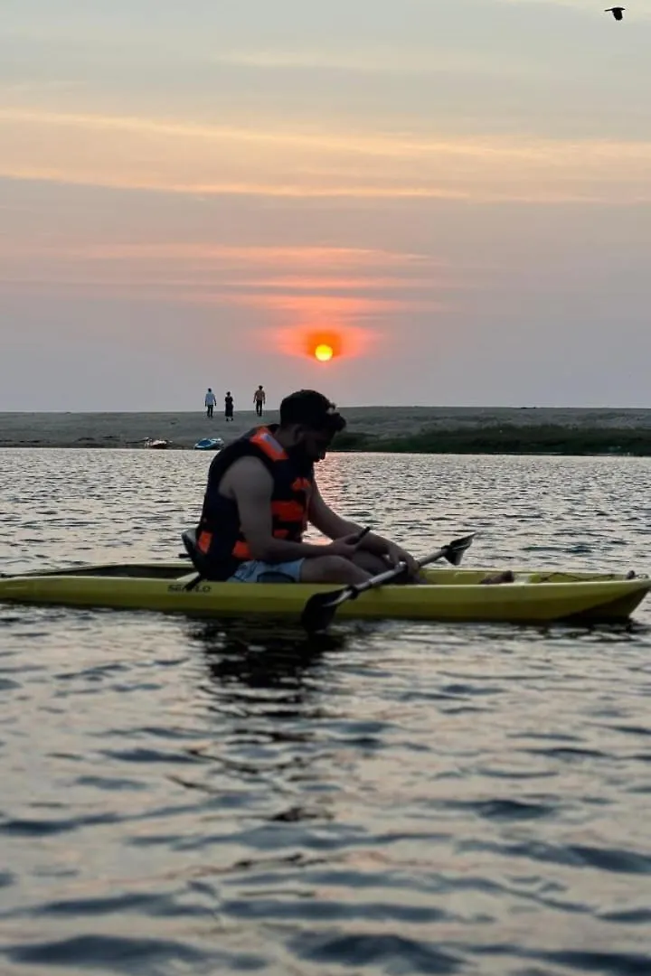 Kwatera prywatna Marari Eshban Beach Villa Alappuzha